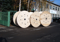 Wooden cable drums